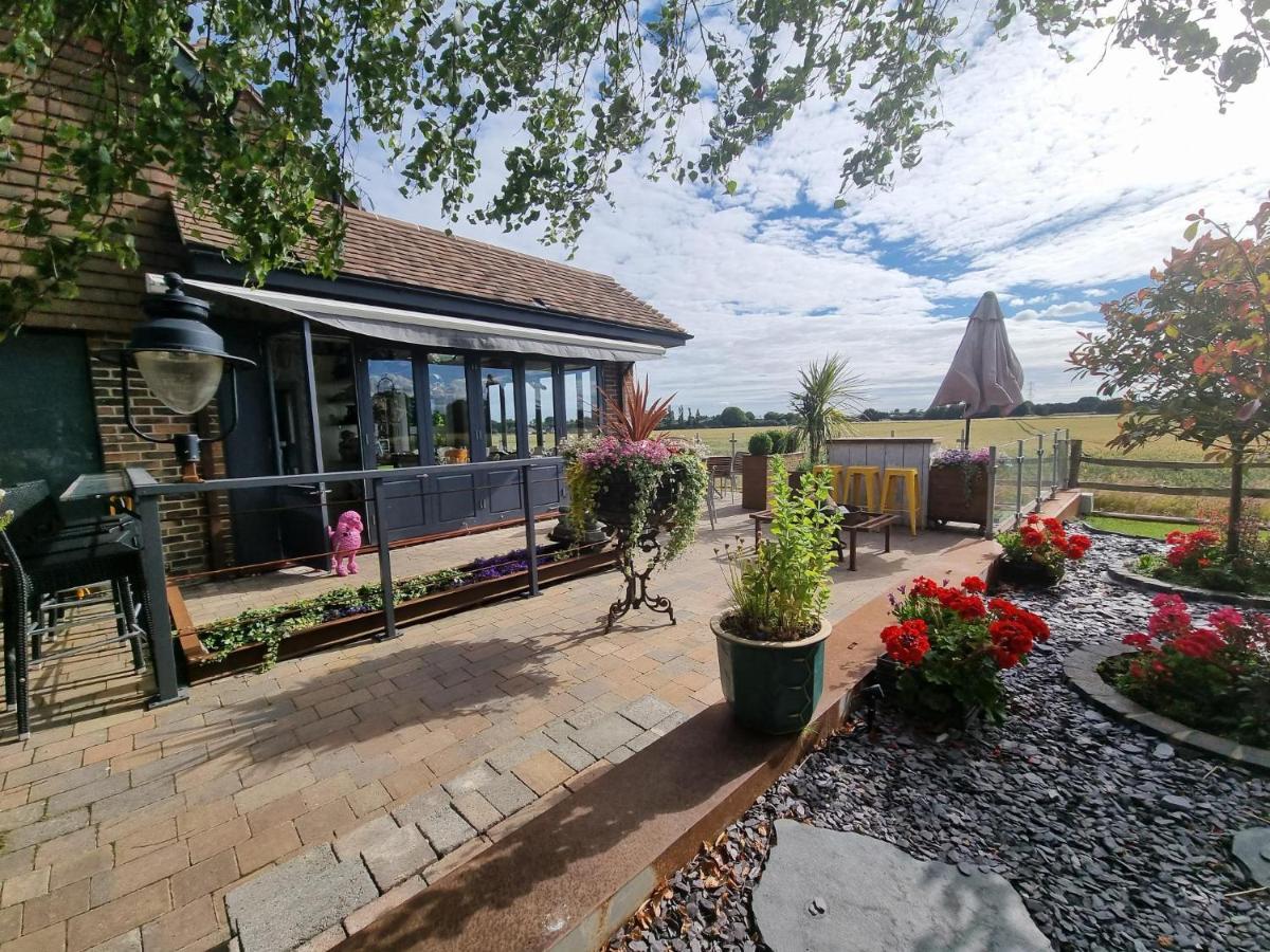 Varr House @ Meadow View Woodmancote Exteriör bild