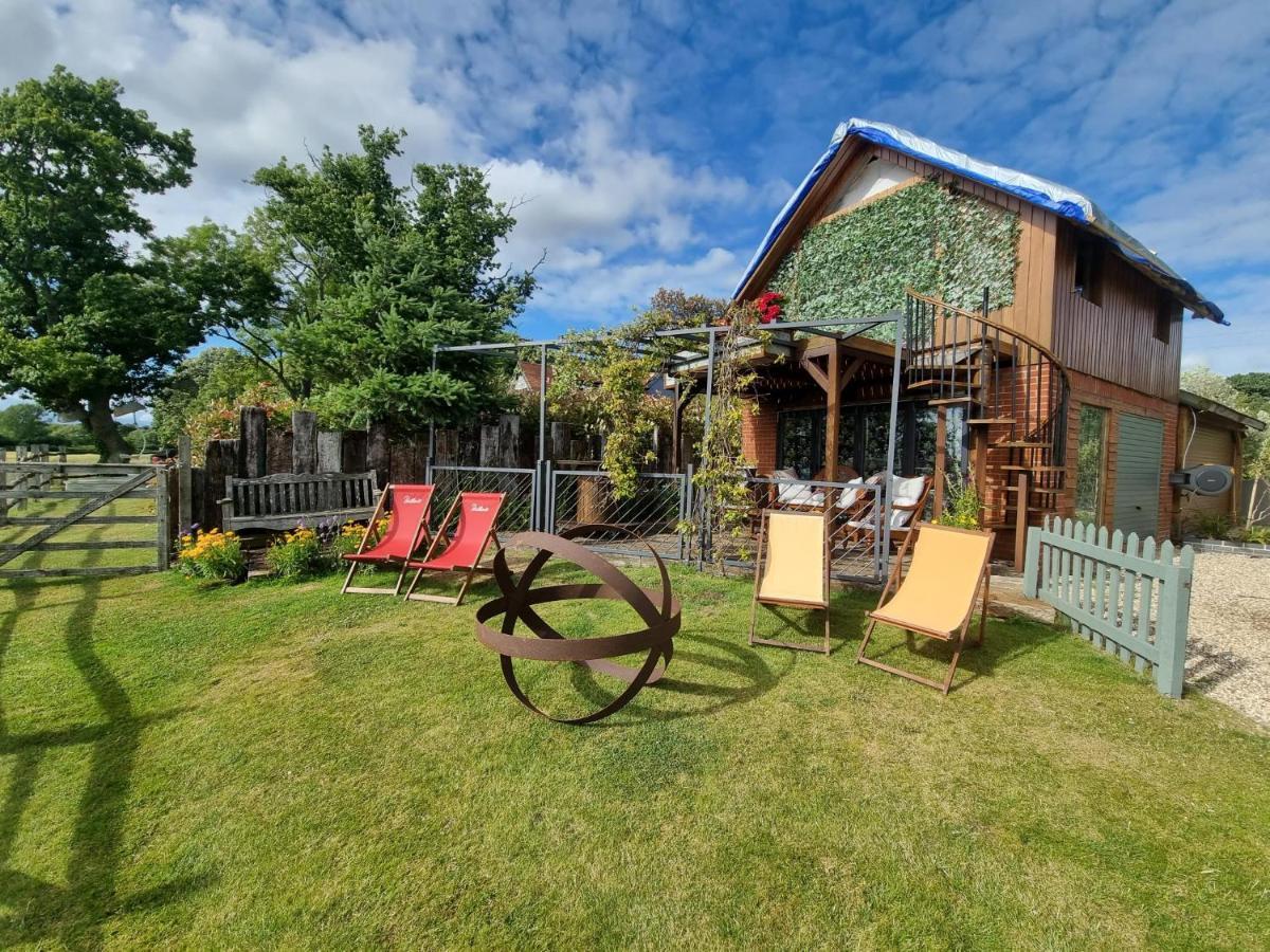 Varr House @ Meadow View Woodmancote Exteriör bild